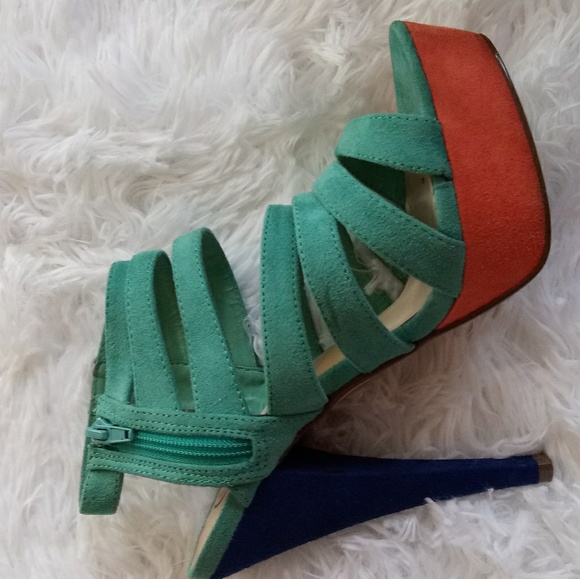 Heart in D Multi Color Platform Sandals - Picture 3 of 6